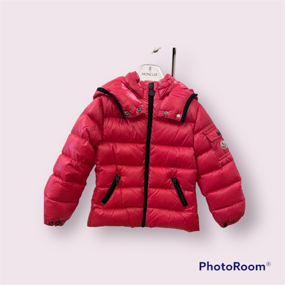 Moncler kids coat in fuchsia - Picture 2 of 2